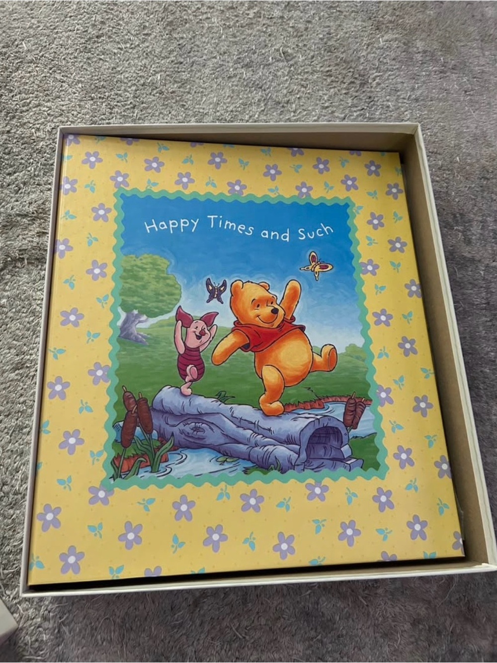 Disney Hallmark Winnie the Pooh Piglet Photo Album 3-Ring Binder Happy Times